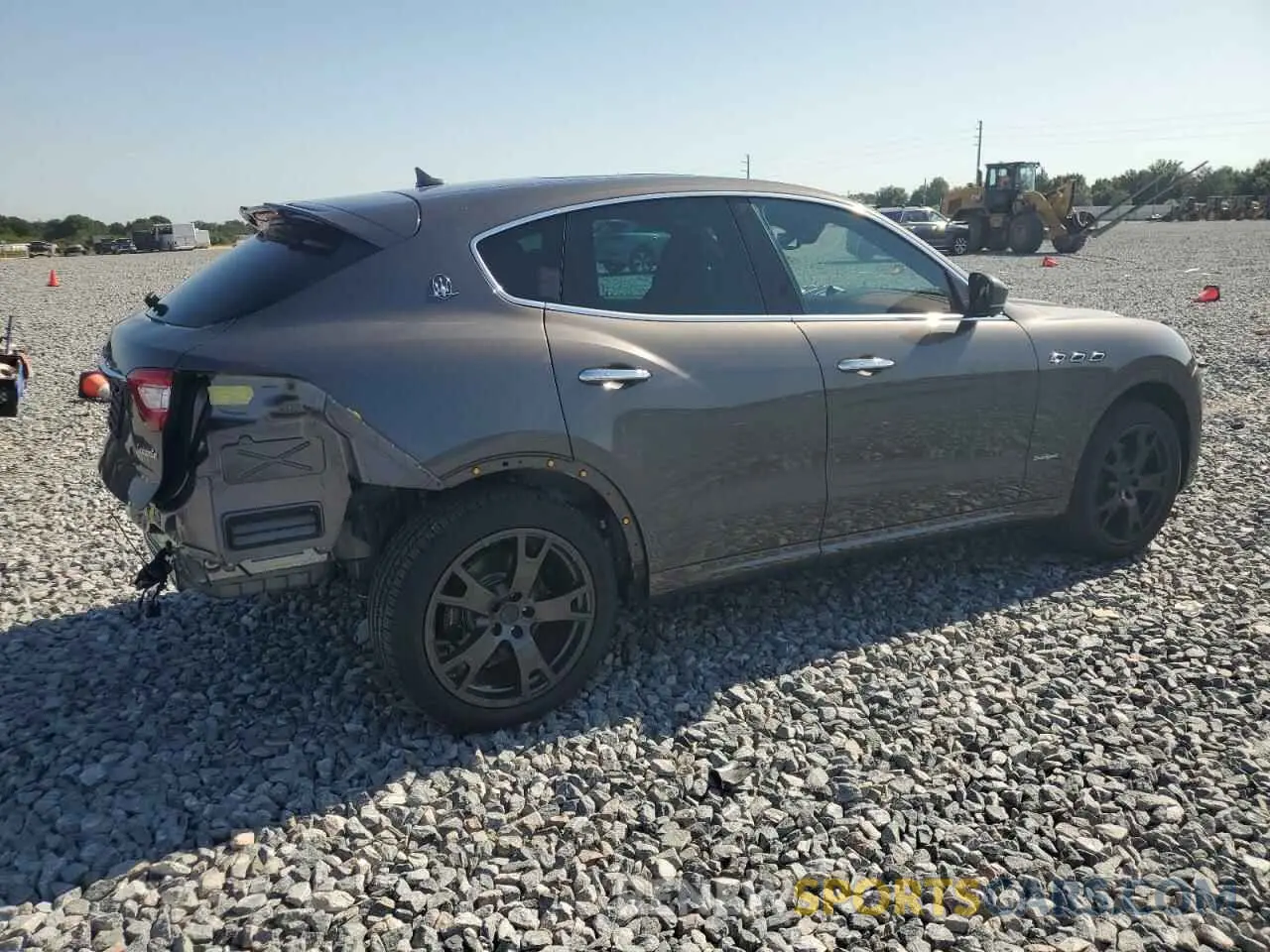 3 fotografías del automóvil dañado ZN661XUS7KX318587 MASERATI ALL MODELS 2019