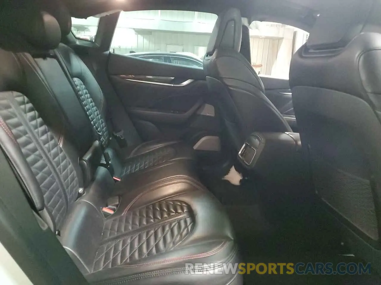 11 fotografías del automóvil dañado ZN661YUS9KX321951 MASERATI ALL MODELS 2019