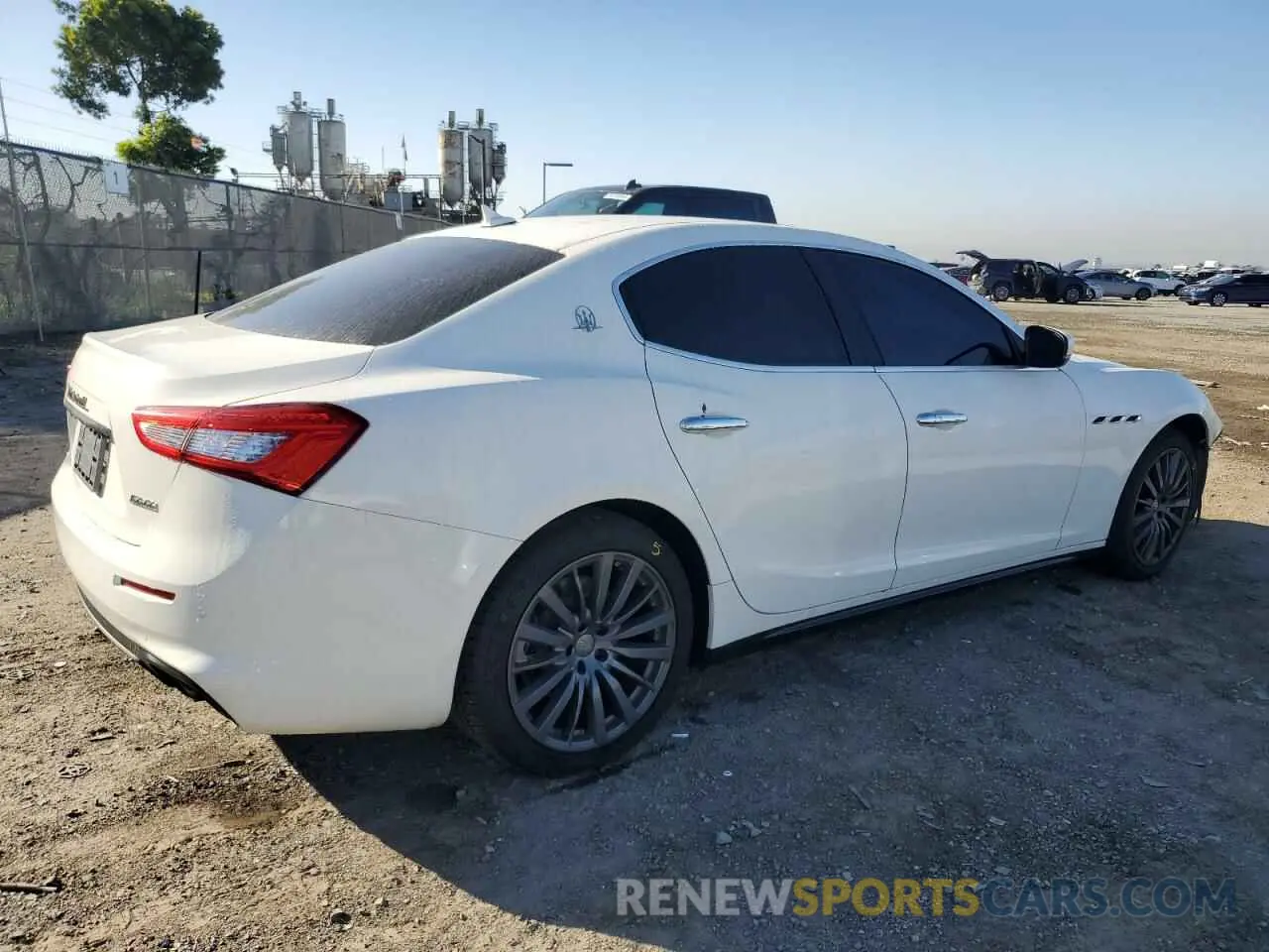 3 fotografías del automóvil dañado ZAM57XSA1L1344477 MASERATI ALL MODELS 2020