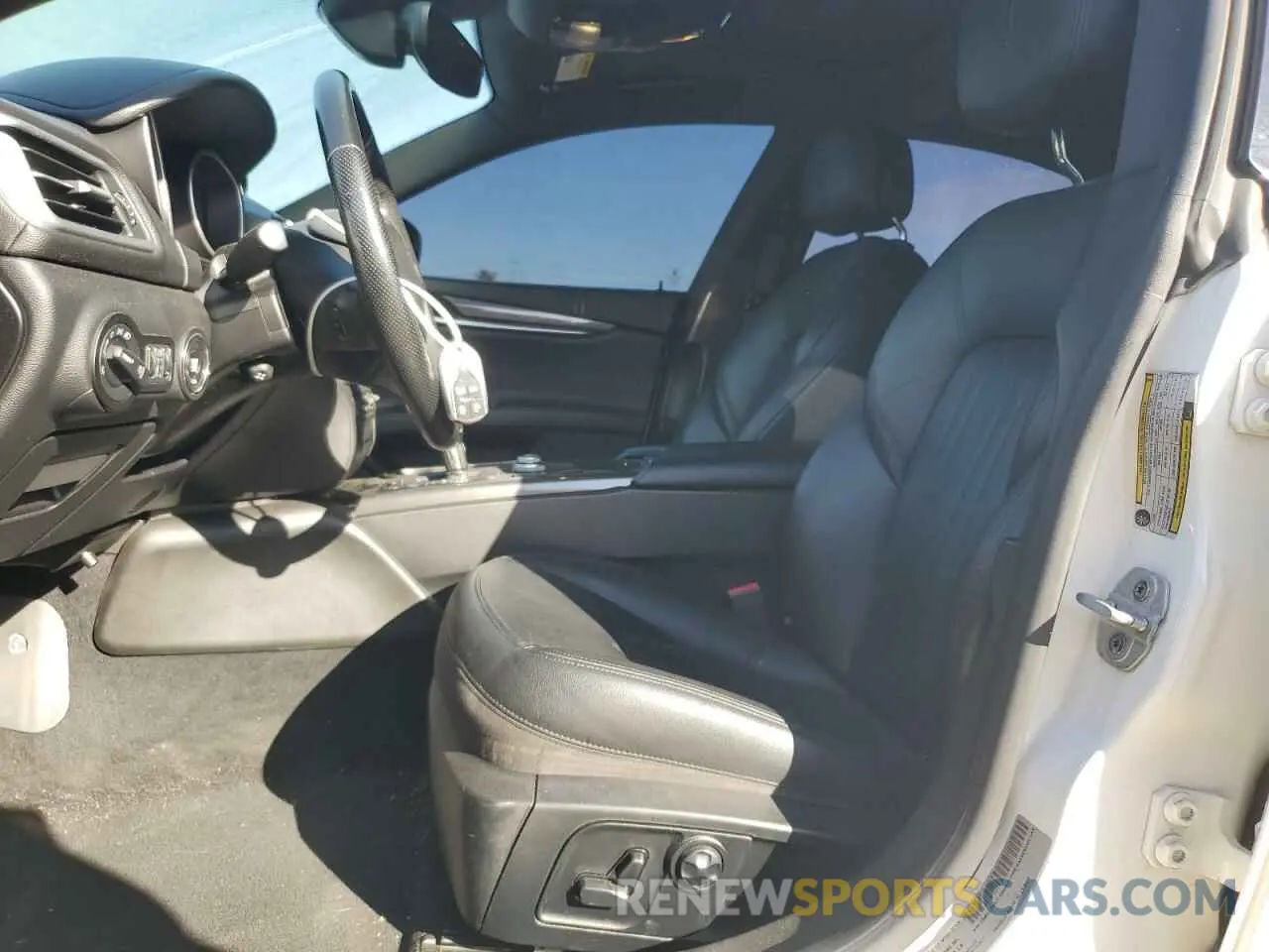7 fotografías del automóvil dañado ZAM57XSA1L1344477 MASERATI ALL MODELS 2020