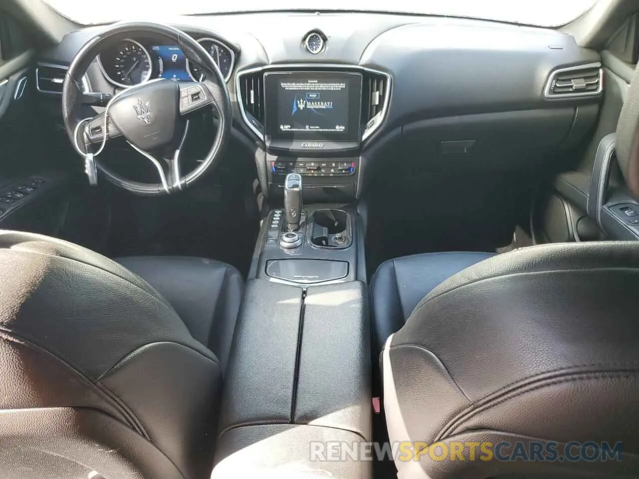 8 fotografías del automóvil dañado ZAM57XSA1L1344477 MASERATI ALL MODELS 2020