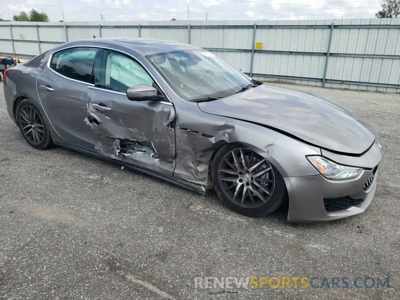4 fotografías del automóvil dañado ZAM57YSA0L1341379 MASERATI ALL MODELS 2020