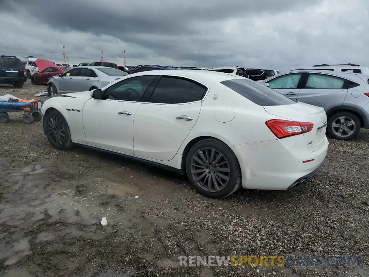 2 fotografías del automóvil dañado ZAM57YTAXL1345101 MASERATI ALL MODELS 2020