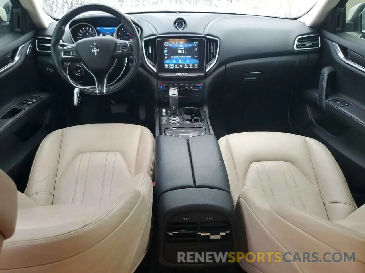 8 fotografías del automóvil dañado ZAM57YTAXL1345101 MASERATI ALL MODELS 2020