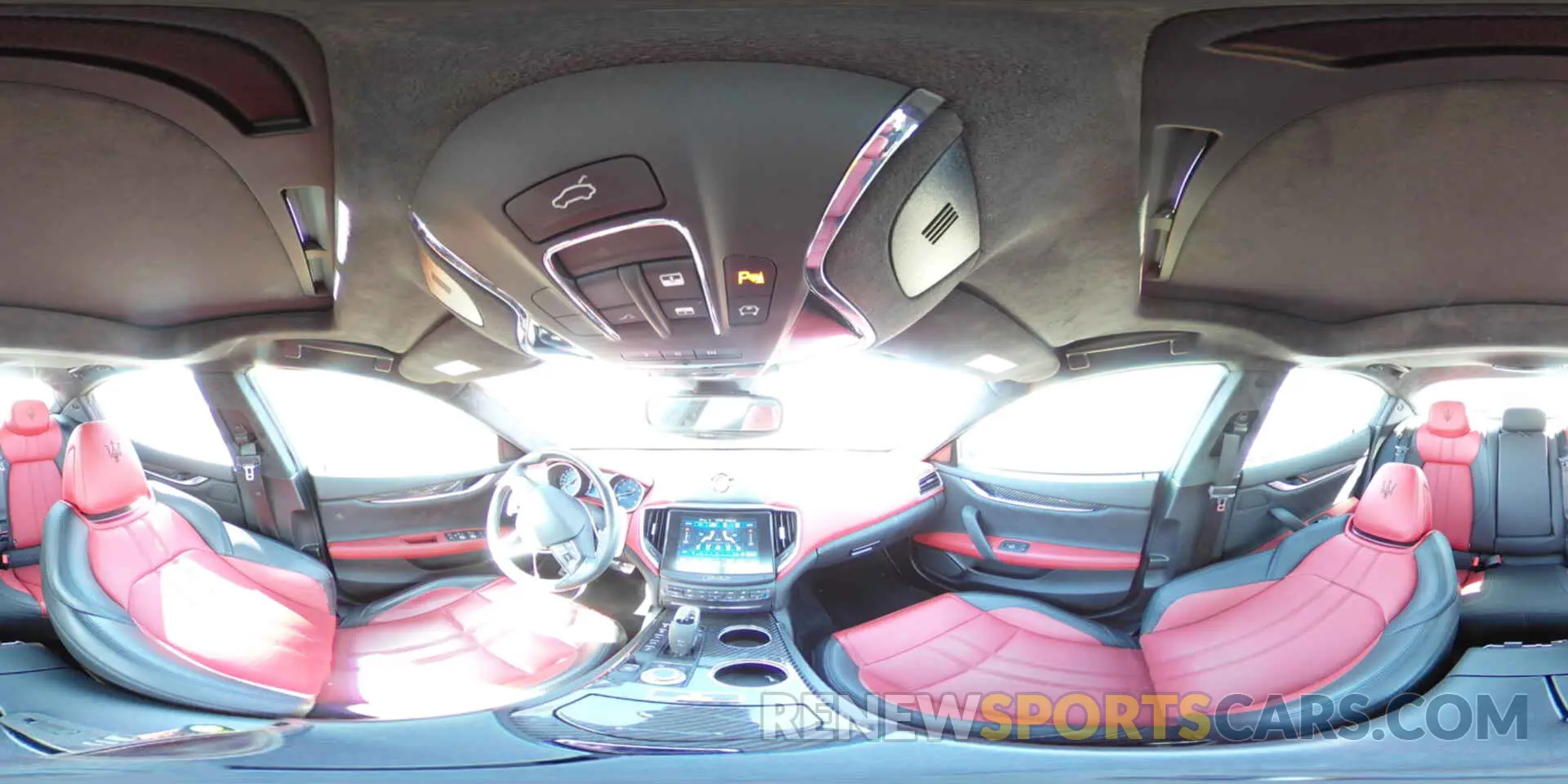 14 fotografías del automóvil dañado ZAM57YTS1L1351135 MASERATI ALL MODELS 2020