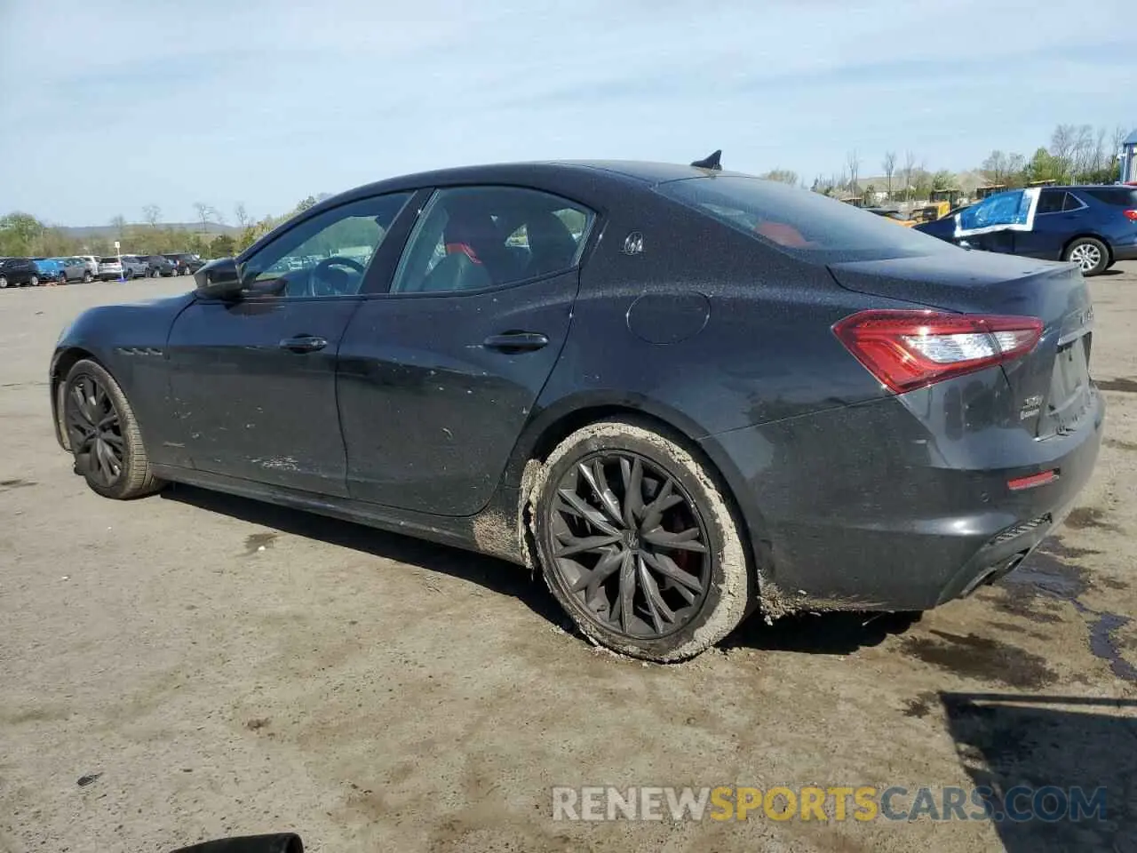 2 fotografías del automóvil dañado ZAM57YTS1L1351135 MASERATI ALL MODELS 2020