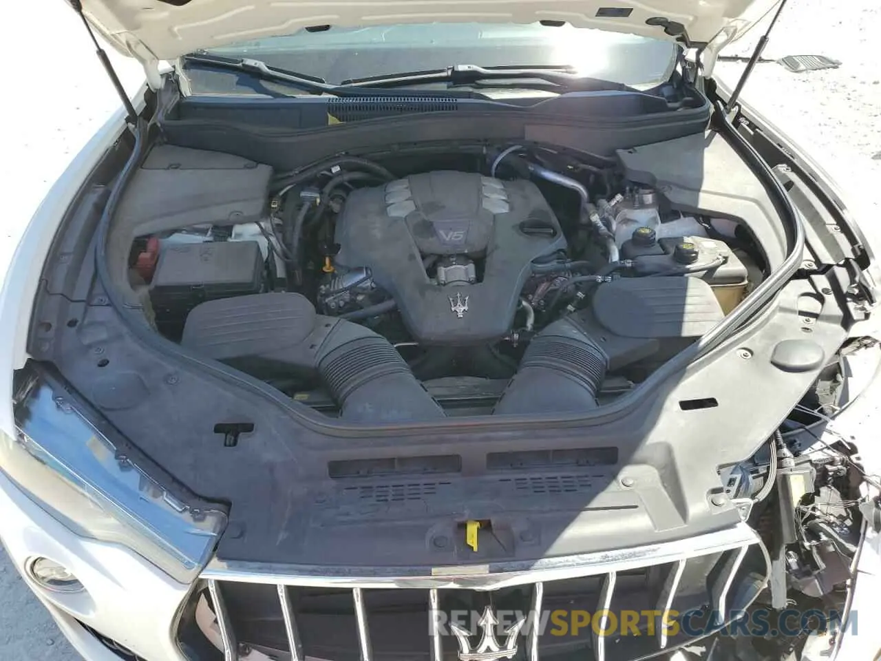 12 fotografías del automóvil dañado ZN661YUA0LX344897 MASERATI ALL MODELS 2020