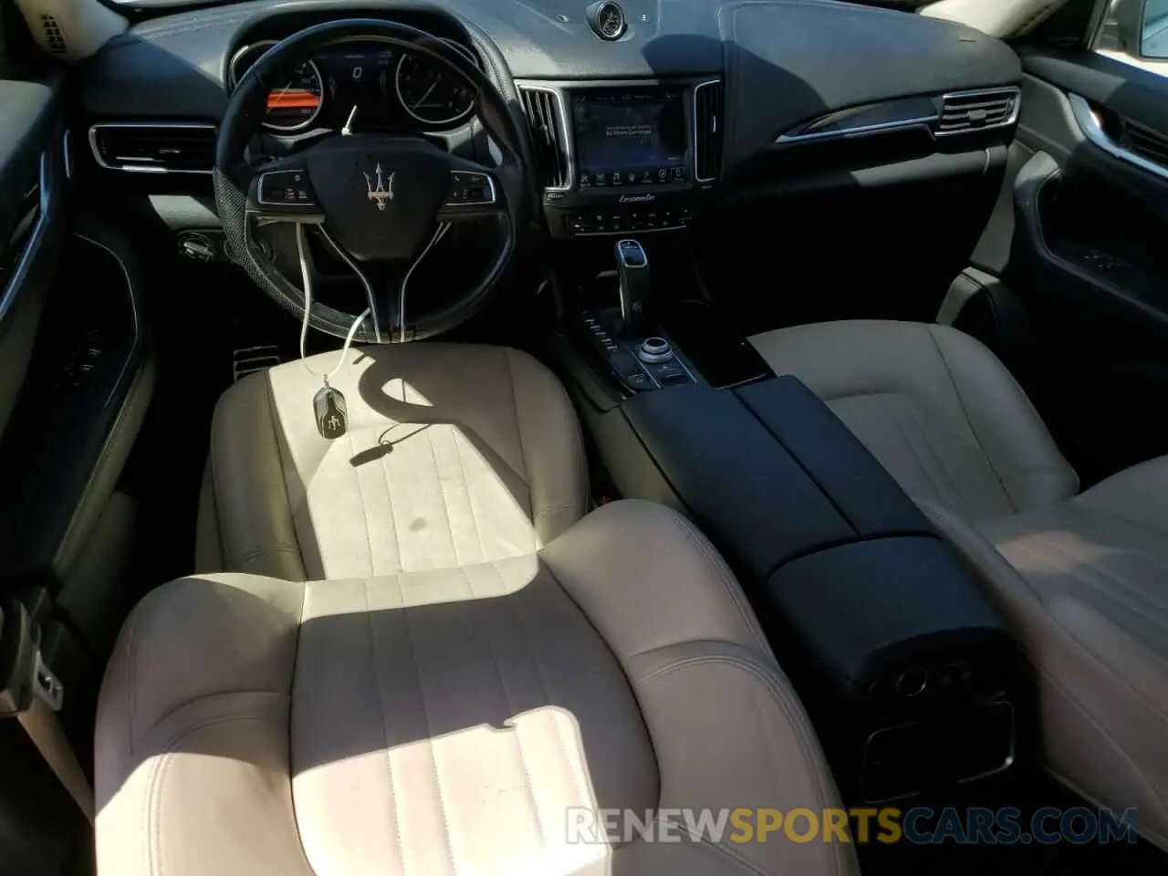 8 fotografías del automóvil dañado ZN661YUA0LX344897 MASERATI ALL MODELS 2020