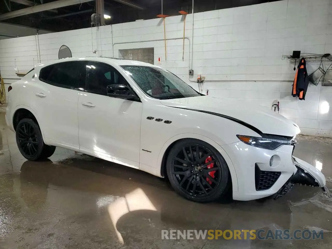 4 fotografías del automóvil dañado ZN661YUS4LX354499 MASERATI ALL MODELS 2020