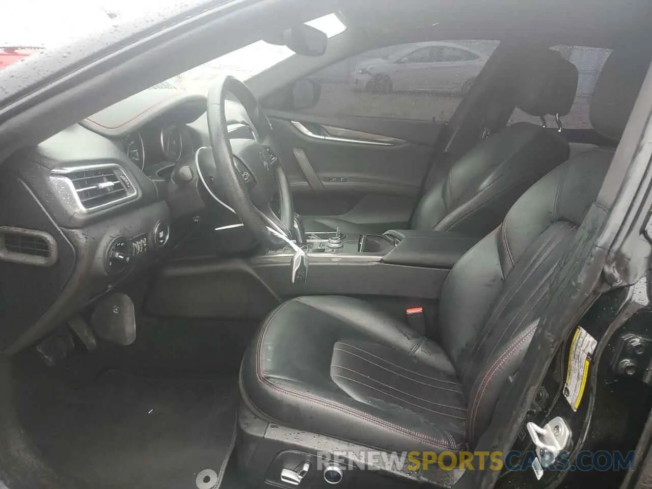 7 fotografías del automóvil dañado ZAM57YSA3M1358288 MASERATI ALL MODELS 2021