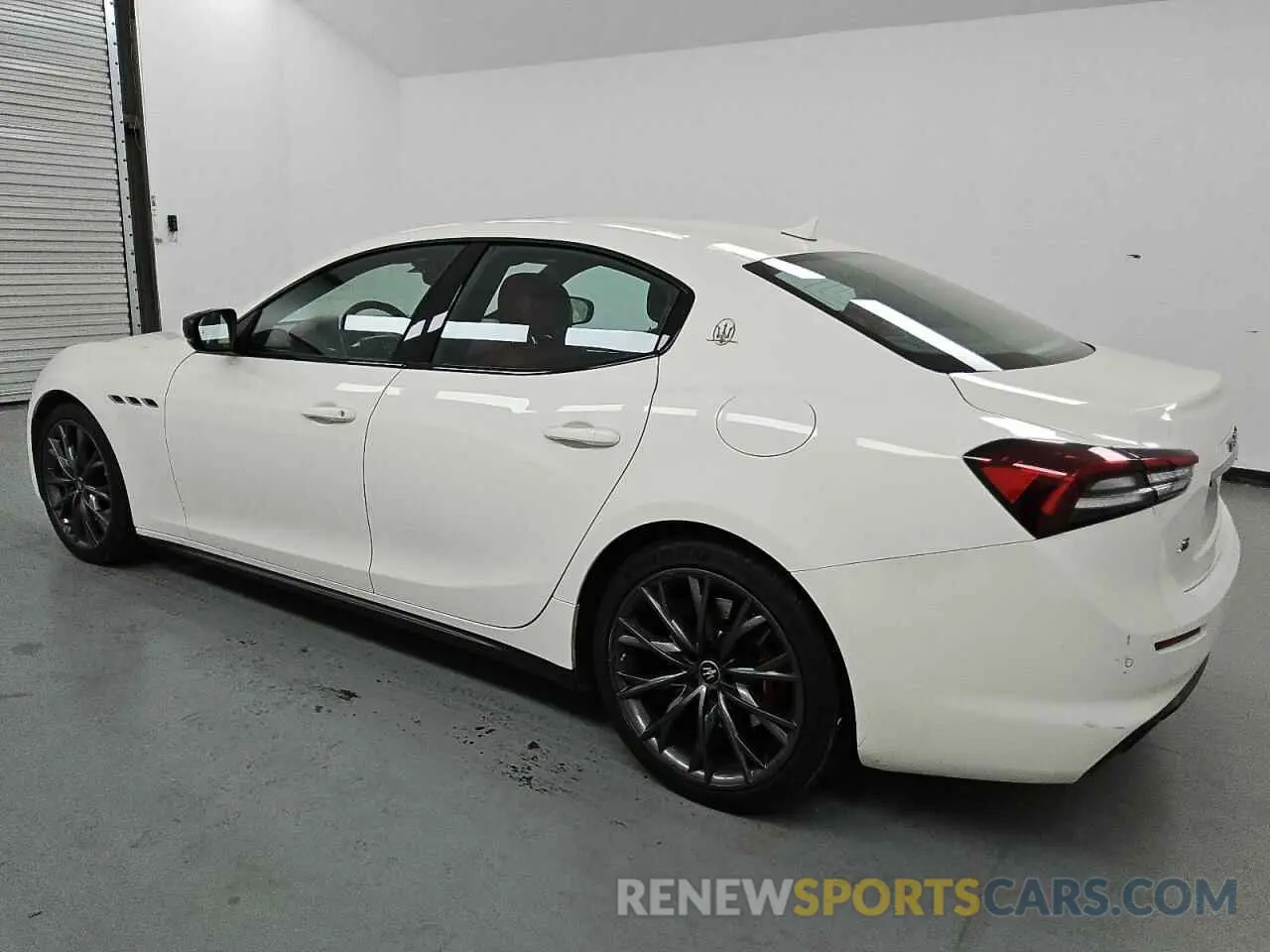 2 fotografías del automóvil dañado ZAM57YSA6M1360181 MASERATI ALL MODELS 2021