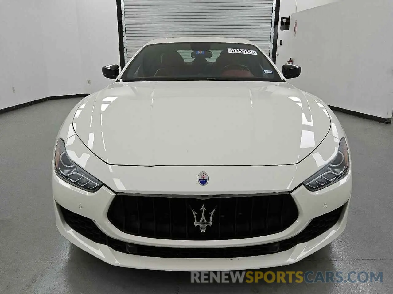 5 fotografías del automóvil dañado ZAM57YSA6M1360181 MASERATI ALL MODELS 2021