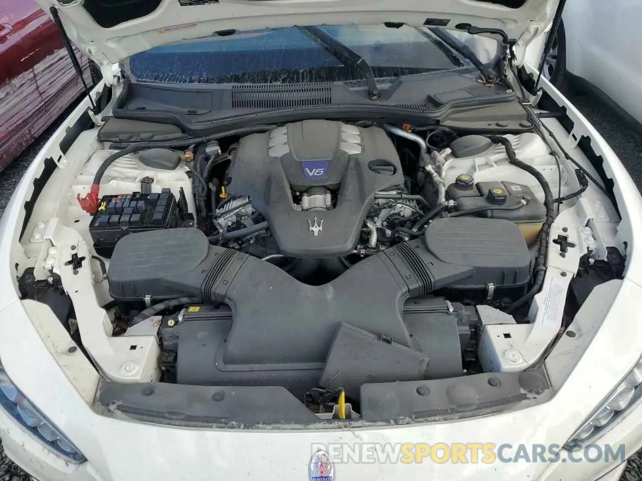 11 fotografías del automóvil dañado ZAM57YSA6M1378227 MASERATI ALL MODELS 2021