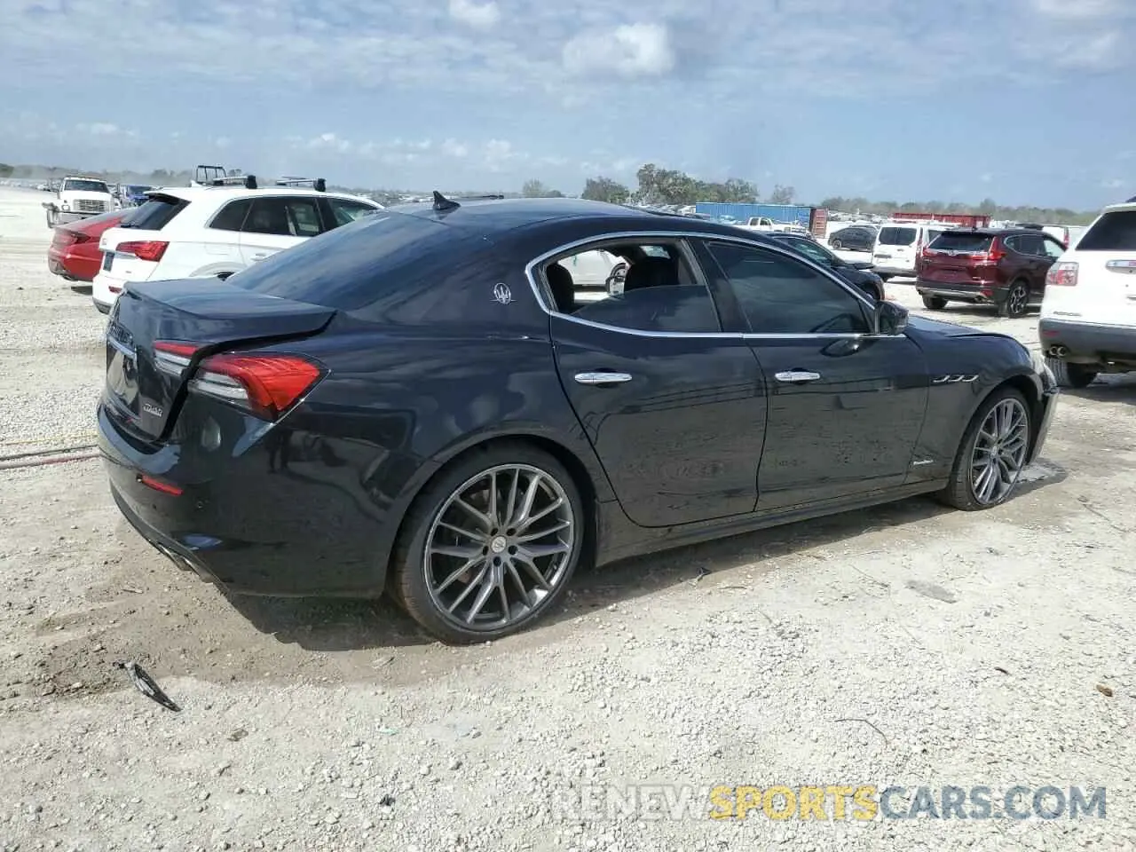 3 fotografías del automóvil dañado ZAM57YSL4M1360844 MASERATI ALL MODELS 2021