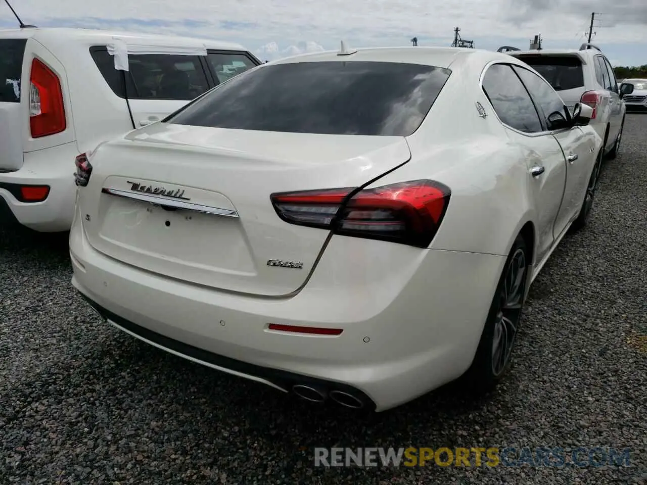 4 fotografías del automóvil dañado ZAM57YSL5M1360769 MASERATI ALL MODELS 2021