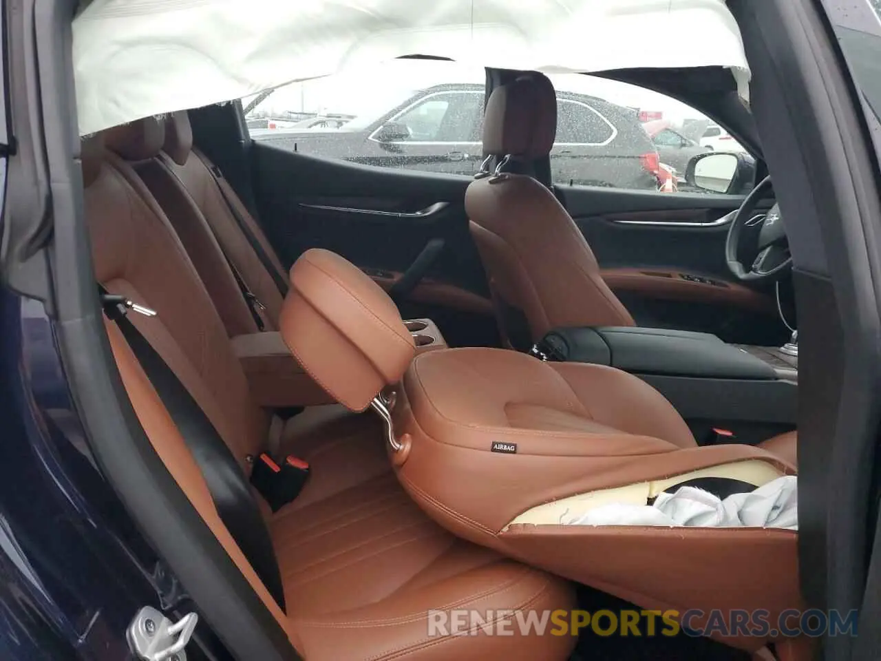 10 fotografías del automóvil dañado ZAM57YTA8M1364330 MASERATI ALL MODELS 2021