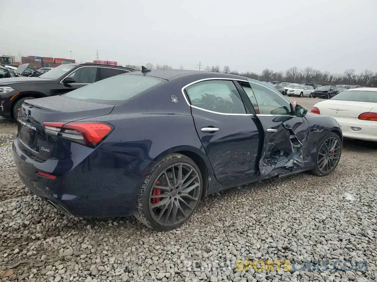 3 fotografías del automóvil dañado ZAM57YTA8M1364330 MASERATI ALL MODELS 2021