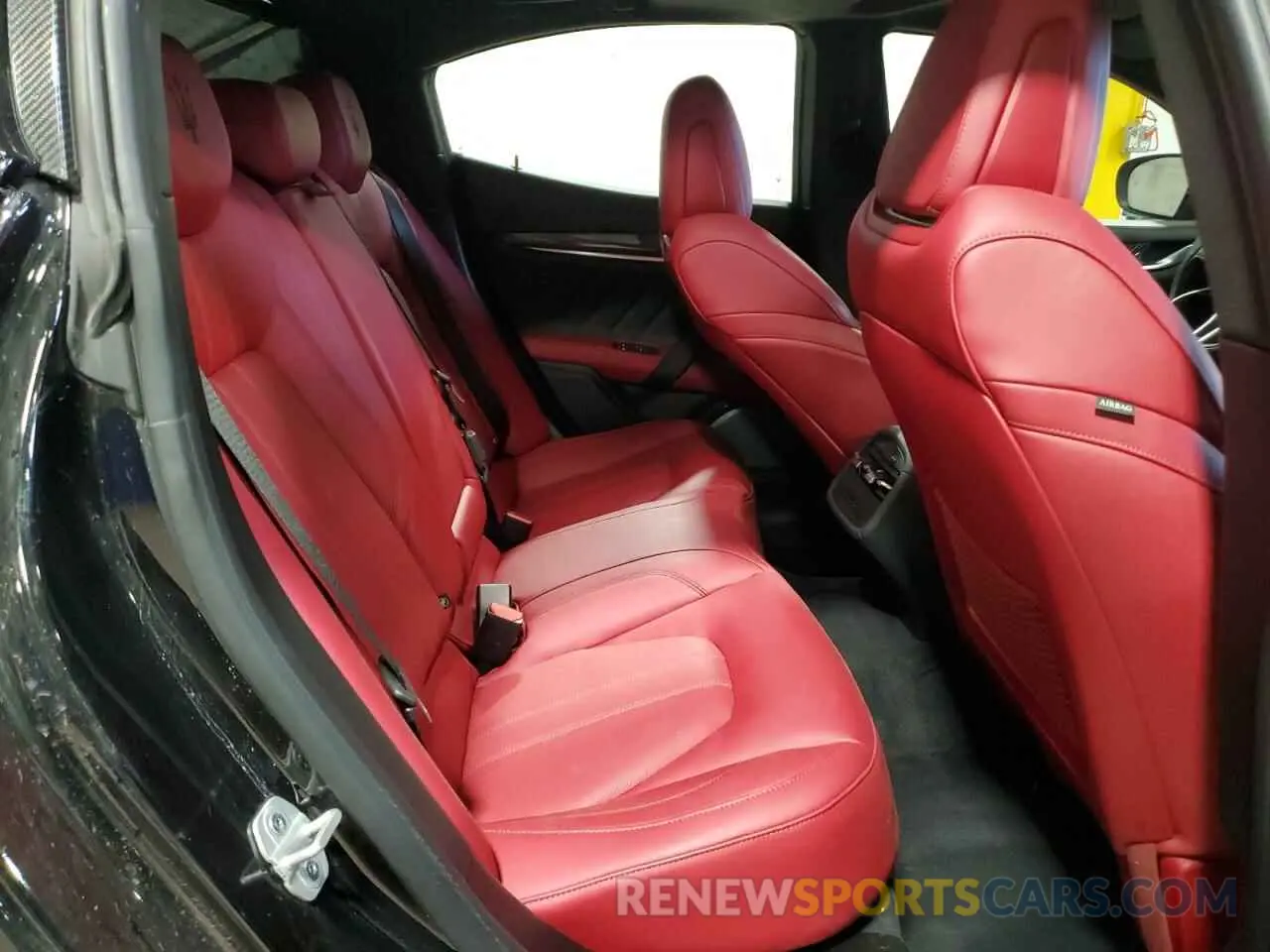 10 fotografías del automóvil dañado ZAM57YTS0M1365710 MASERATI ALL MODELS 2021