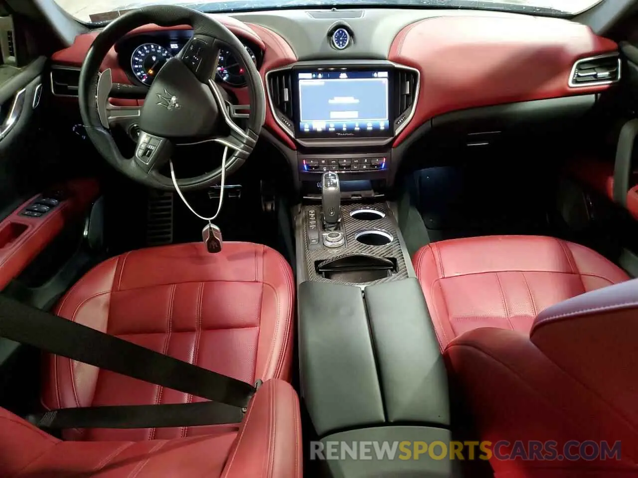 8 fotografías del automóvil dañado ZAM57YTS0M1365710 MASERATI ALL MODELS 2021