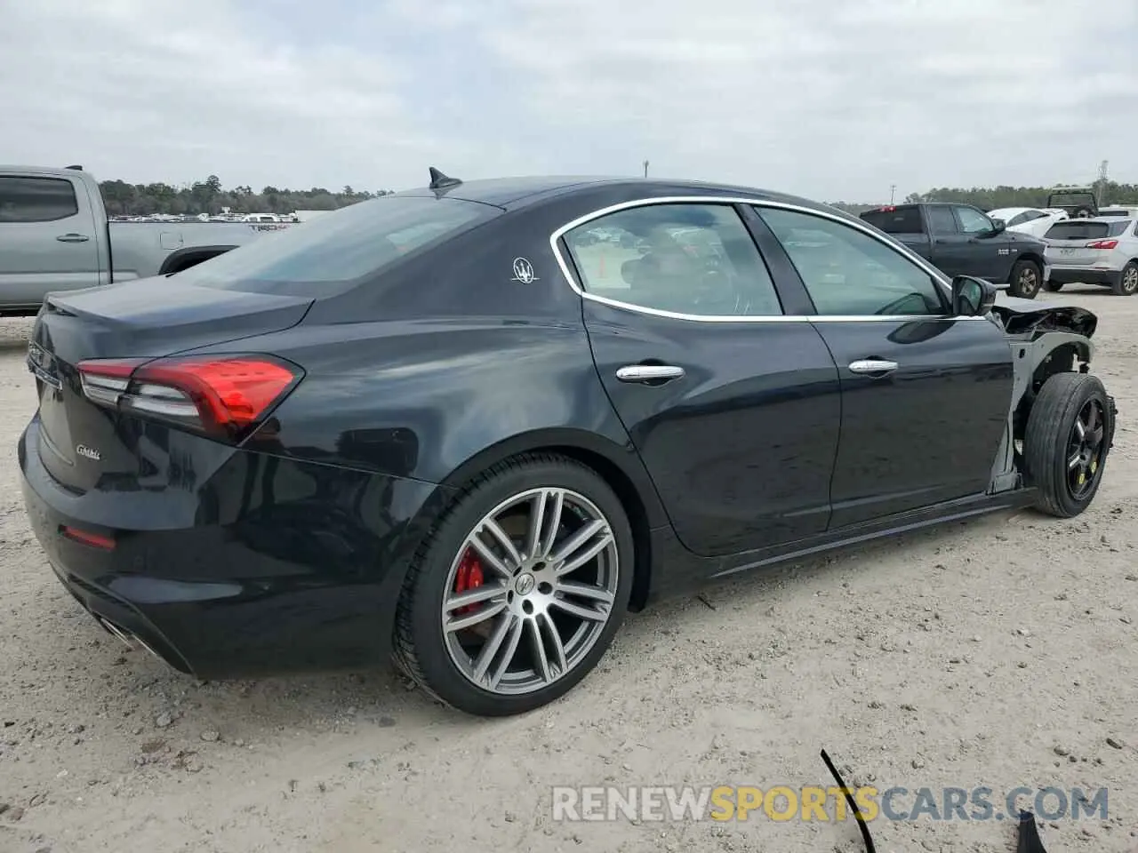 3 fotografías del automóvil dañado ZAM57YTS3M1357665 MASERATI ALL MODELS 2021