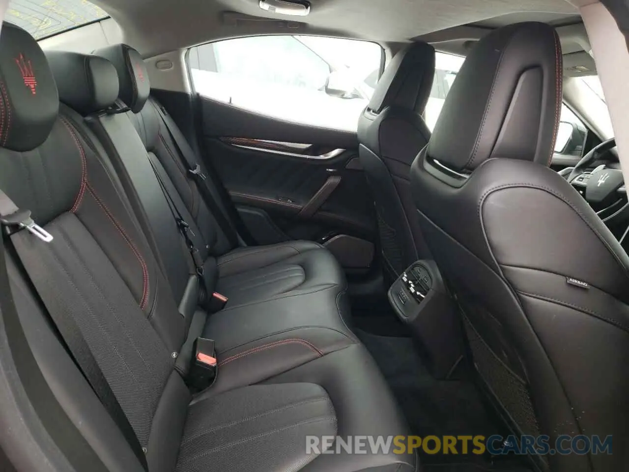 10 fotografías del automóvil dañado ZAM57YTS4M1360431 MASERATI ALL MODELS 2021