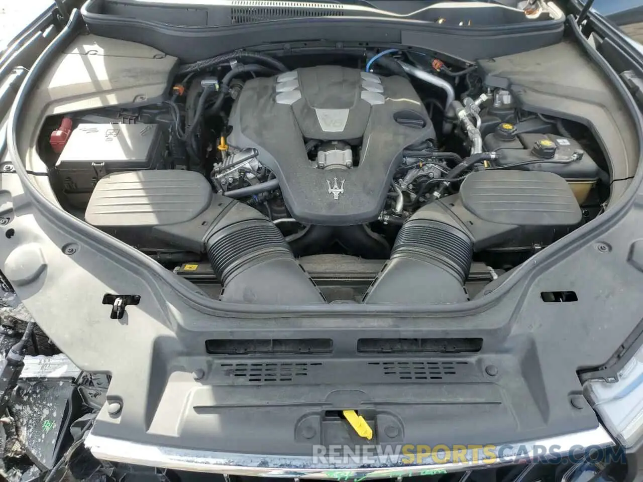 12 fotografías del automóvil dañado ZN661XUA3MX370843 MASERATI ALL MODELS 2021