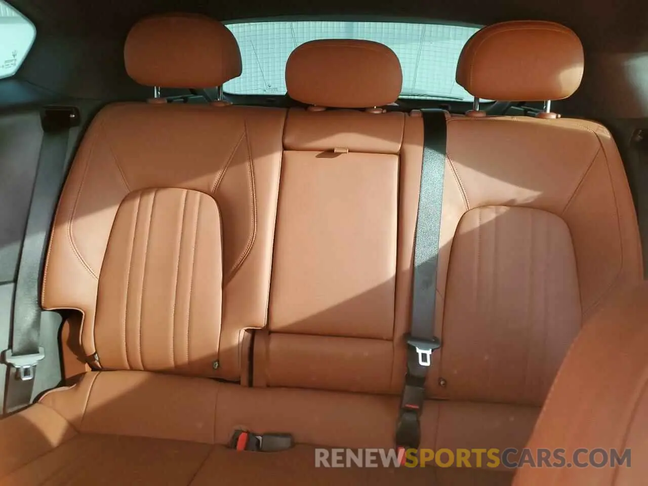 10 fotografías del automóvil dañado ZN661XUA8MX364794 MASERATI ALL MODELS 2021