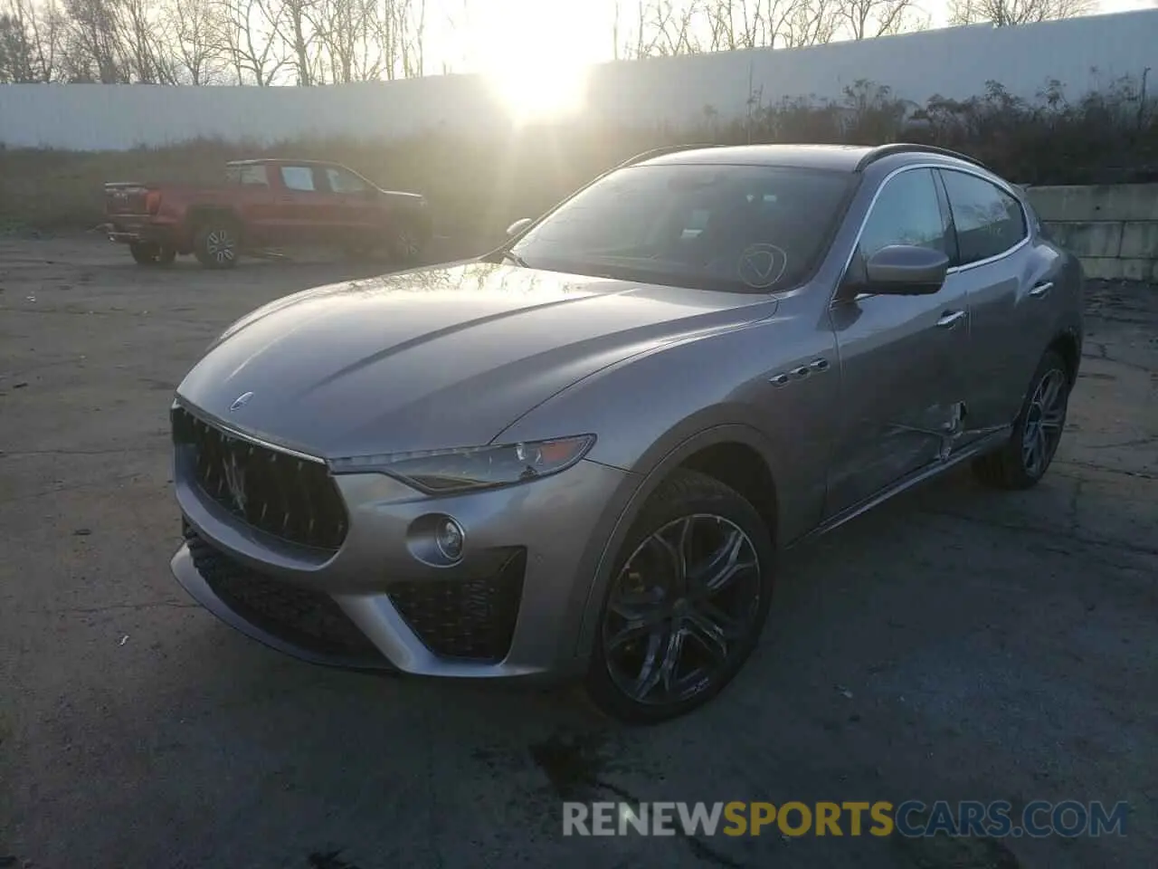 2 fotografías del automóvil dañado ZN661XUS3MX366154 MASERATI ALL MODELS 2021
