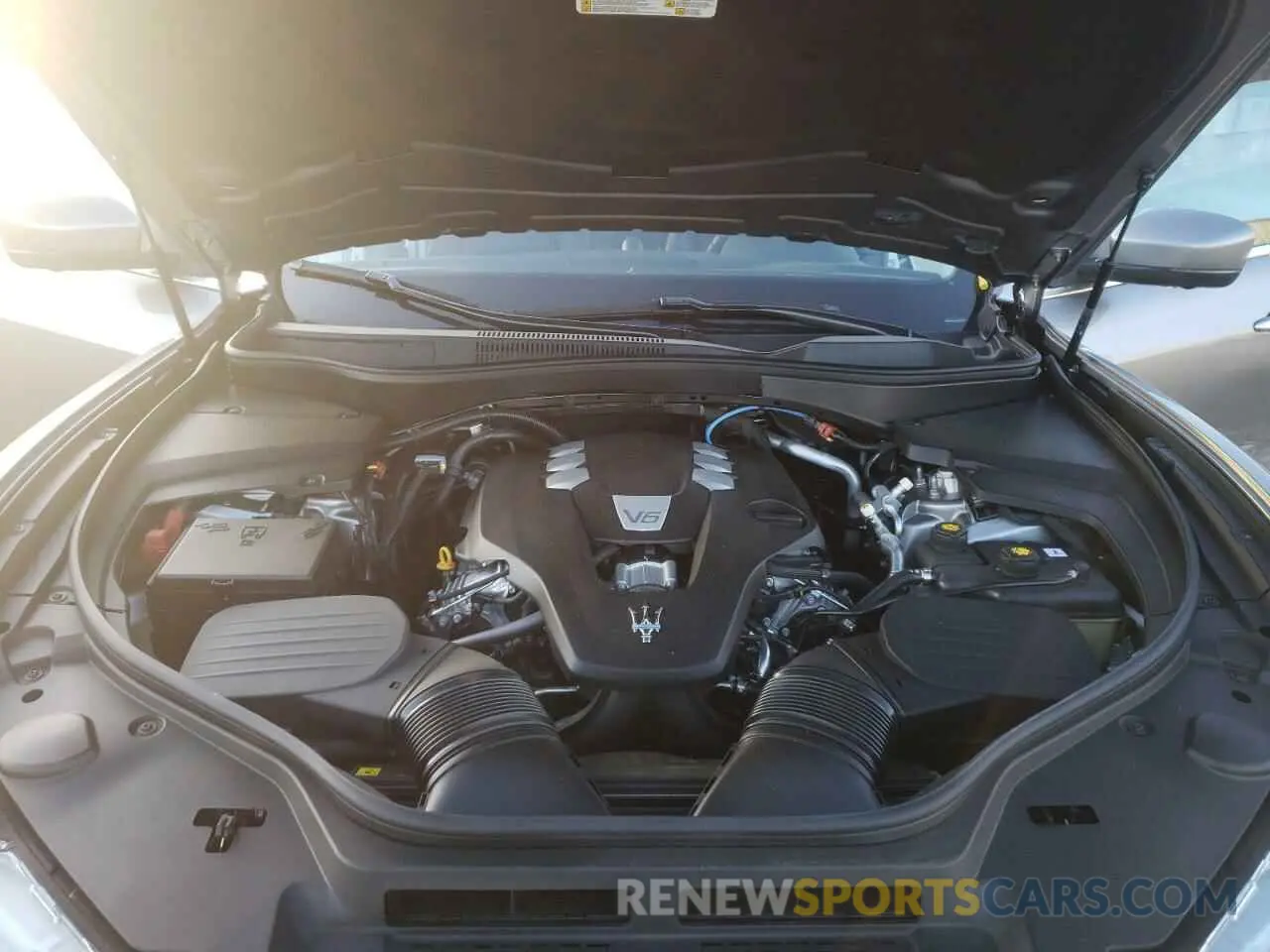 7 fotografías del automóvil dañado ZN661XUS3MX366154 MASERATI ALL MODELS 2021
