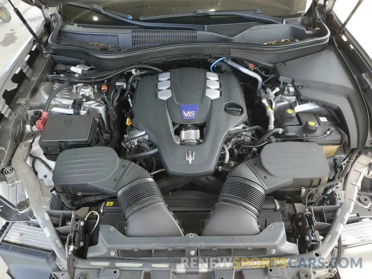 12 fotografías del automóvil dañado ZN661YUA3MX369441 MASERATI ALL MODELS 2021
