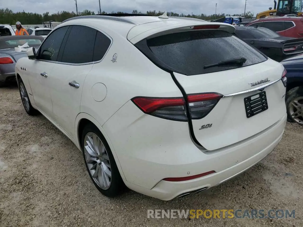3 fotografías del automóvil dañado ZN661YUL3MX359638 MASERATI ALL MODELS 2021