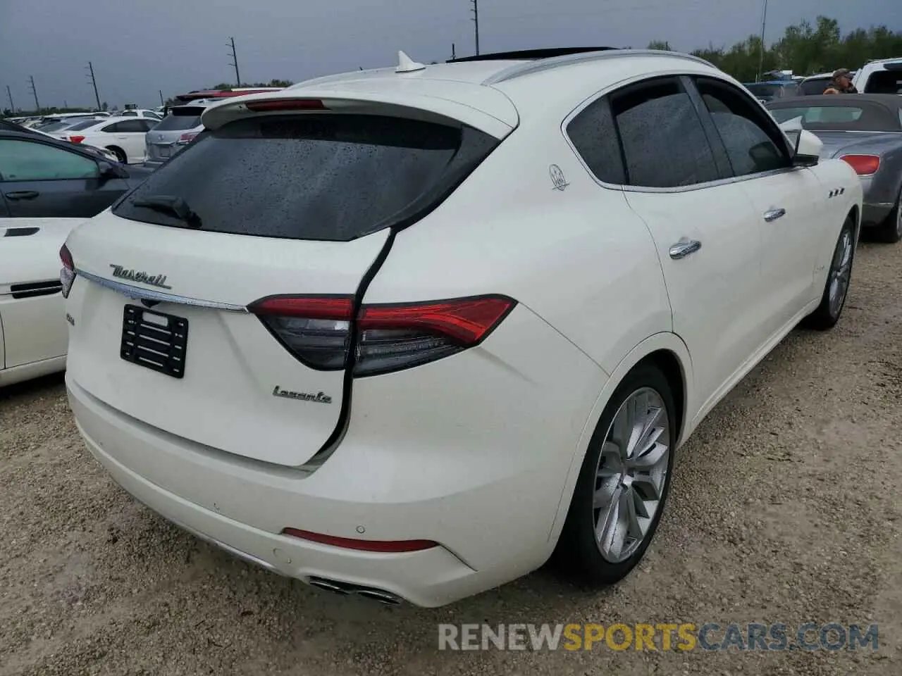 4 fotografías del automóvil dañado ZN661YUL3MX359638 MASERATI ALL MODELS 2021