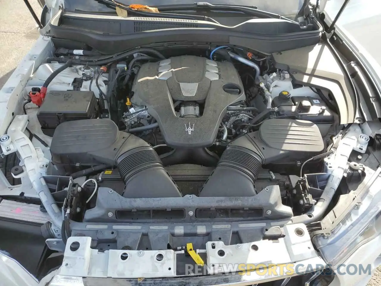 12 fotografías del automóvil dañado ZN661XUA6PX423569 MASERATI ALL MODELS 2023