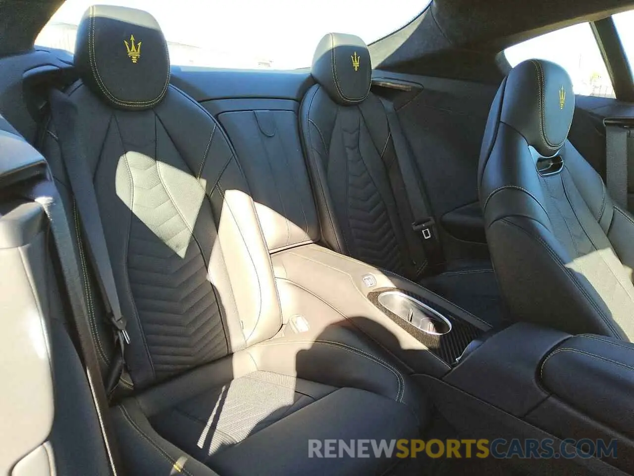 10 fotografías del automóvil dañado ZAMBMVDB8RX440036 MASERATI ALL MODELS 2024