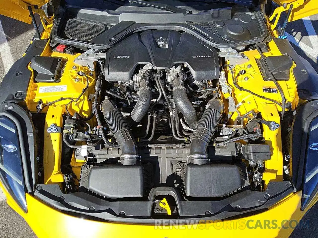 11 fotografías del automóvil dañado ZAMBMVDB8RX440036 MASERATI ALL MODELS 2024