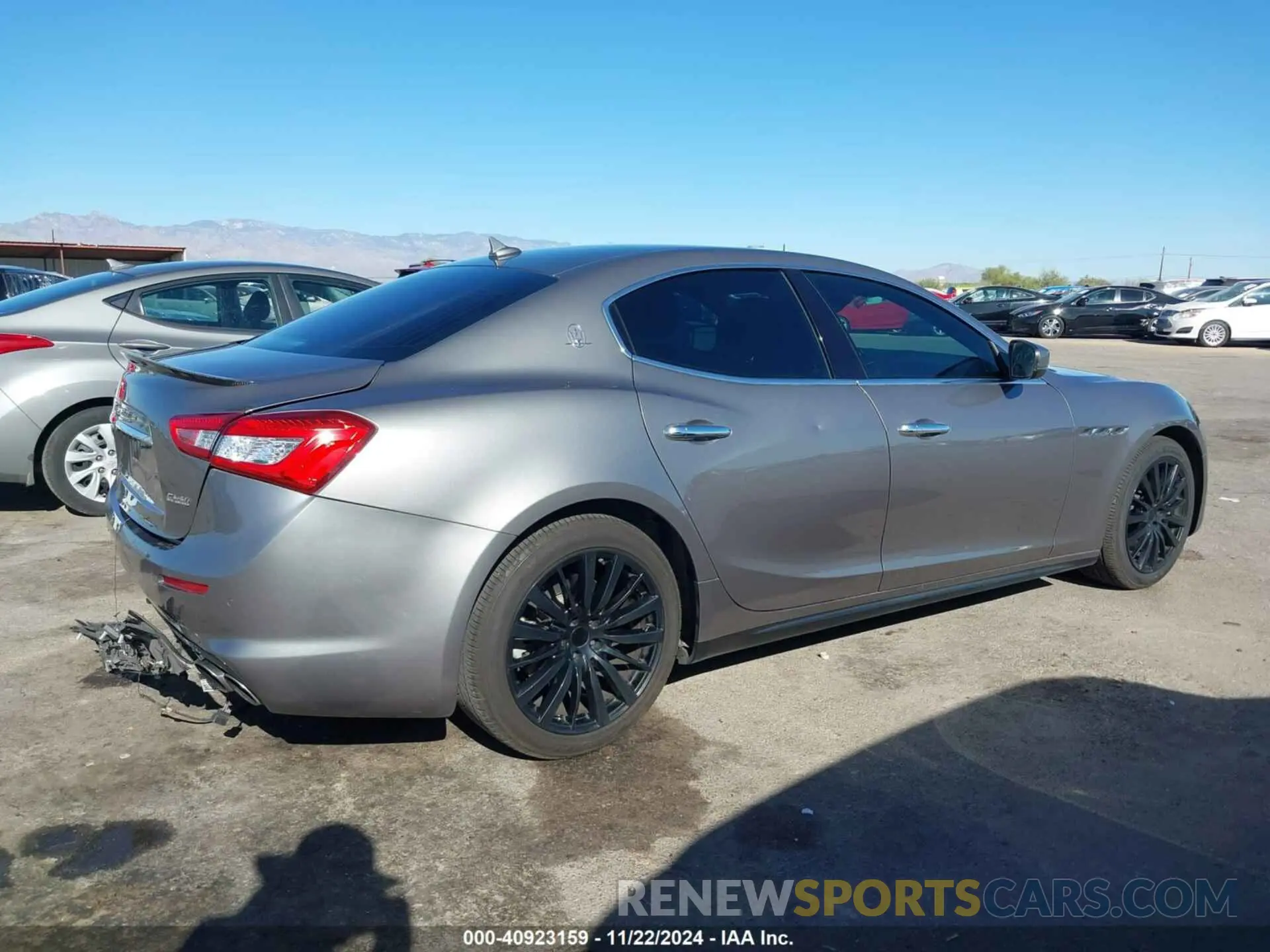 14 fotografías del automóvil dañado ZAM57XSA6K1311103 MASERATI GHIBLI 2019