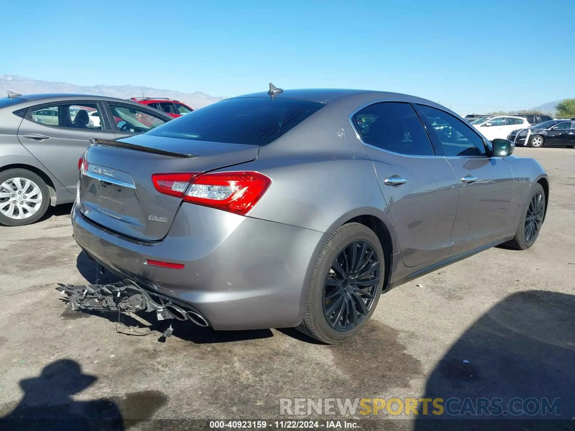 4 fotografías del automóvil dañado ZAM57XSA6K1311103 MASERATI GHIBLI 2019