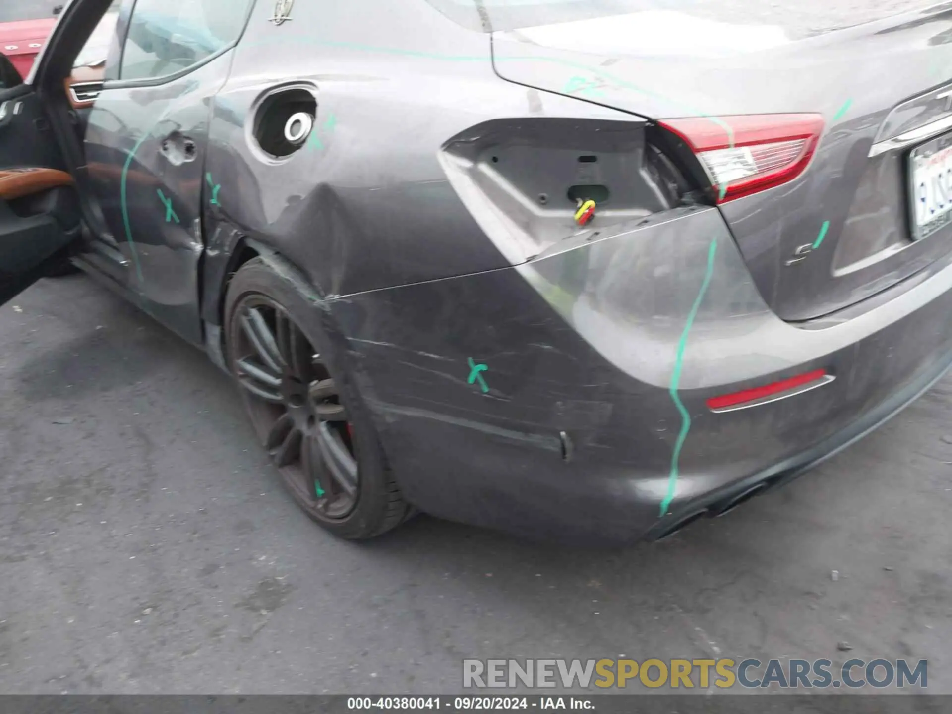 12 fotografías del automóvil dañado ZAM57YSAXK1334096 MASERATI GHIBLI 2019
