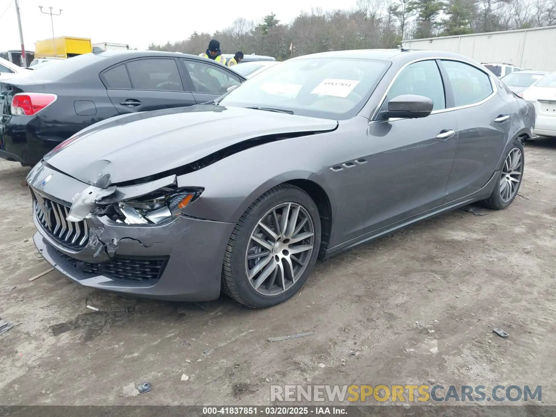 2 fotografías del automóvil dañado ZAM57YTA2K1315430 MASERATI GHIBLI 2019