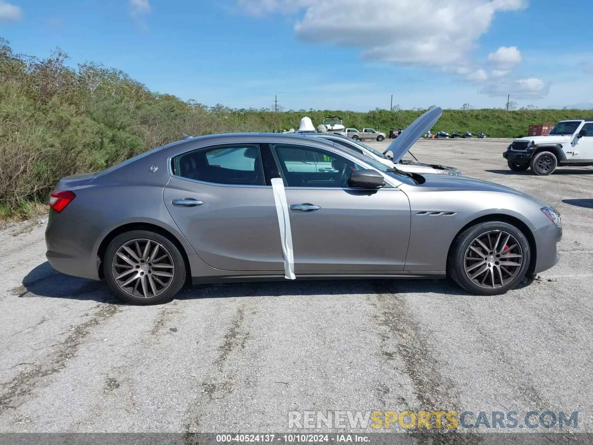 12 fotografías del automóvil dañado ZAM57YTA4K1329569 MASERATI GHIBLI 2019