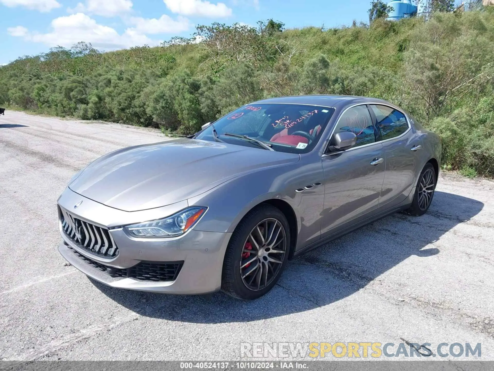 2 fotografías del automóvil dañado ZAM57YTA4K1329569 MASERATI GHIBLI 2019