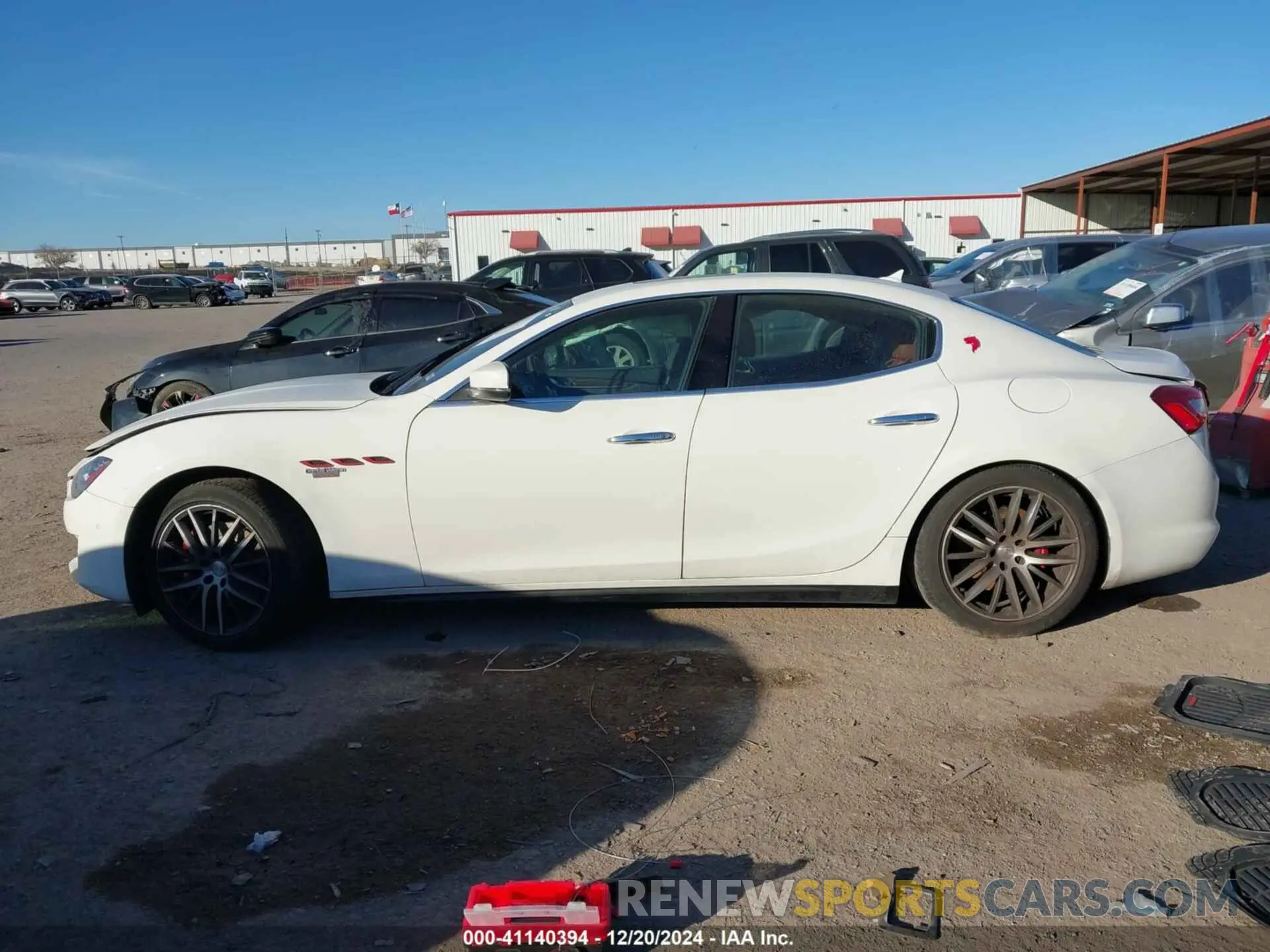 14 fotografías del automóvil dañado ZAM57YTA5K1316037 MASERATI GHIBLI 2019