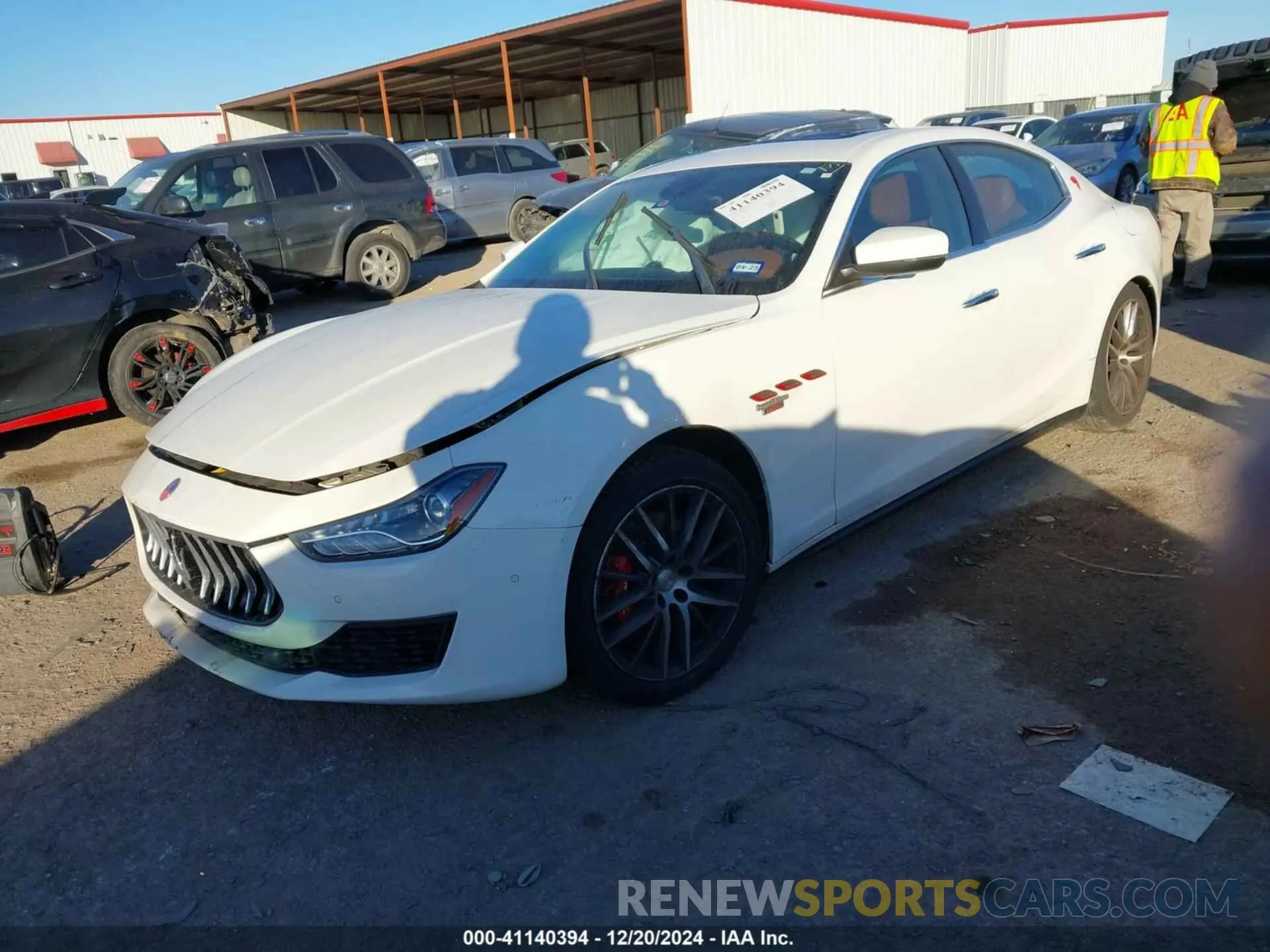 2 fotografías del automóvil dañado ZAM57YTA5K1316037 MASERATI GHIBLI 2019