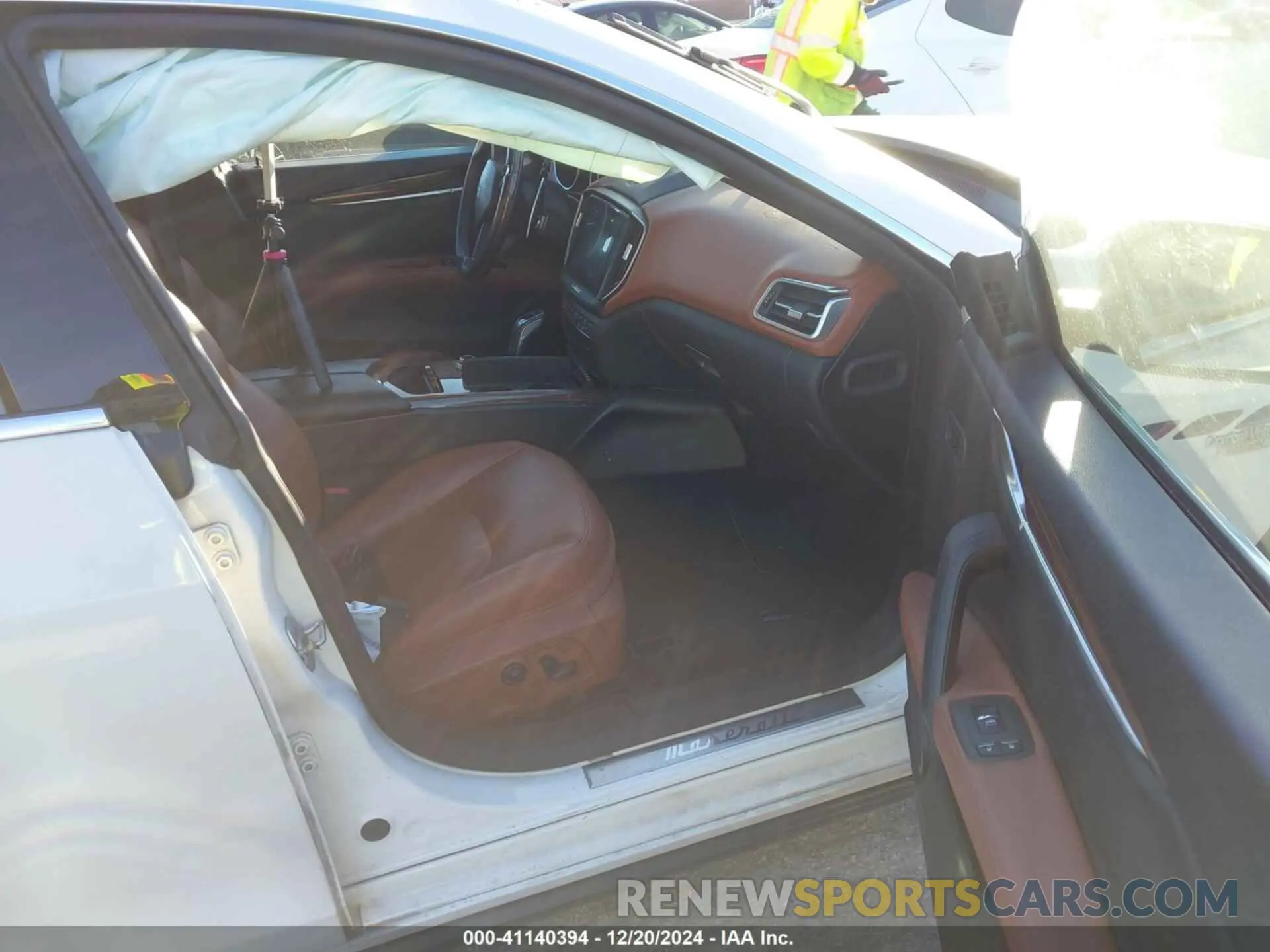 5 fotografías del automóvil dañado ZAM57YTA5K1316037 MASERATI GHIBLI 2019