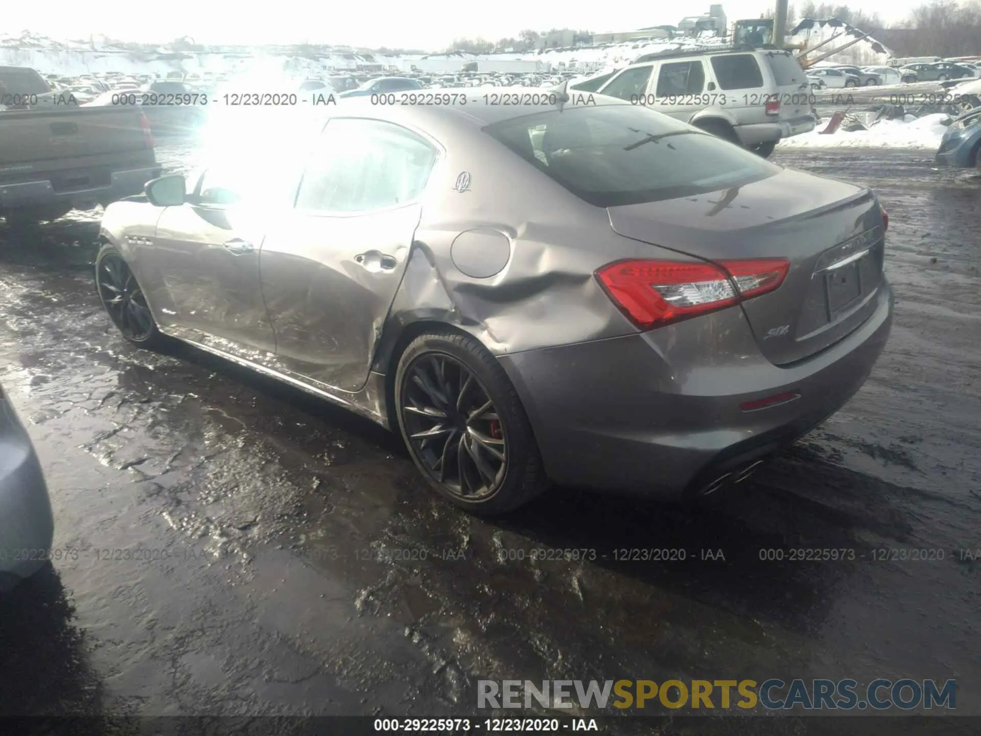 3 fotografías del automóvil dañado ZAM57YTS1K1340151 MASERATI GHIBLI 2019