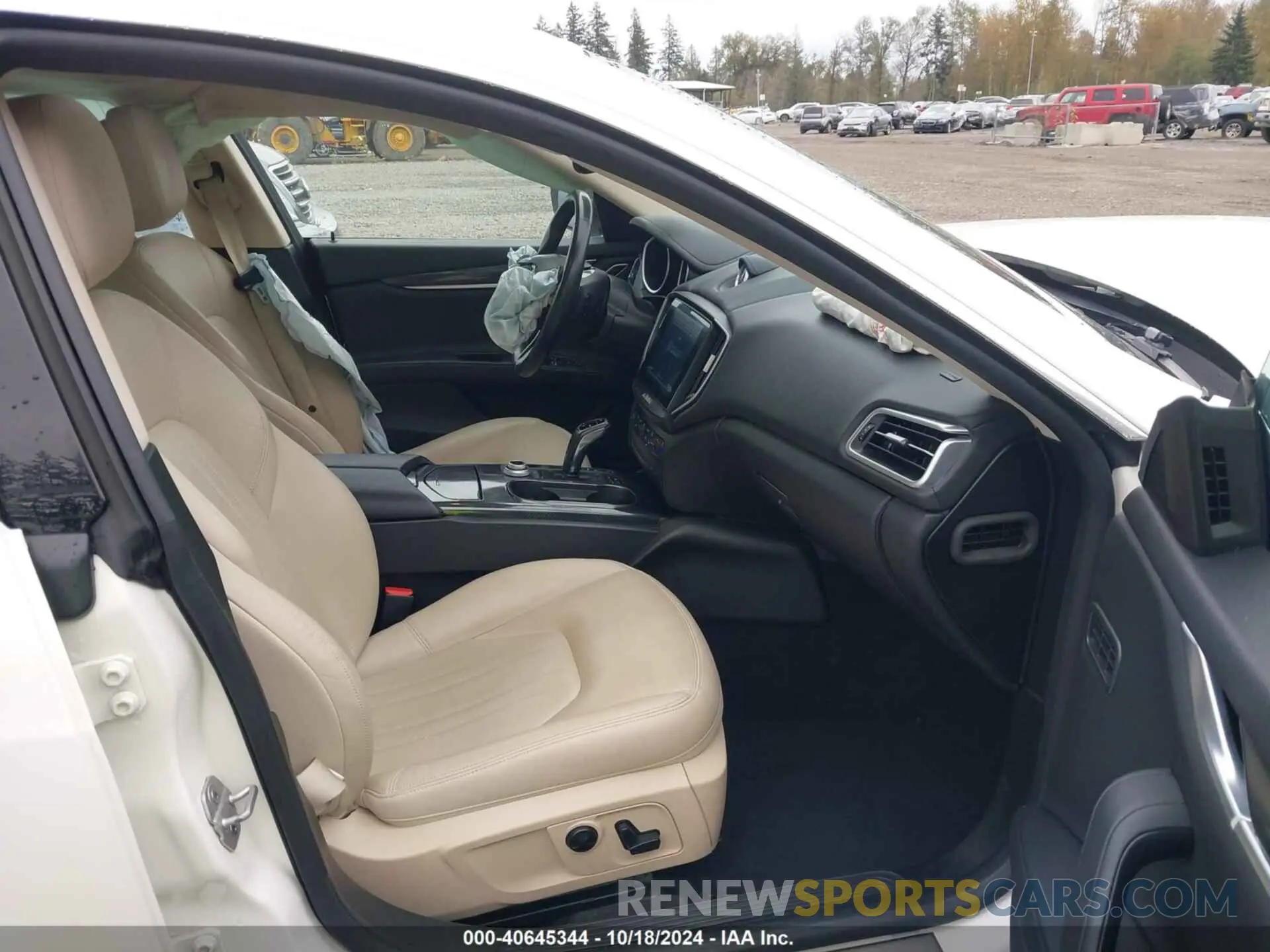5 fotografías del automóvil dañado ZAM57XSA4L1344425 MASERATI GHIBLI 2020