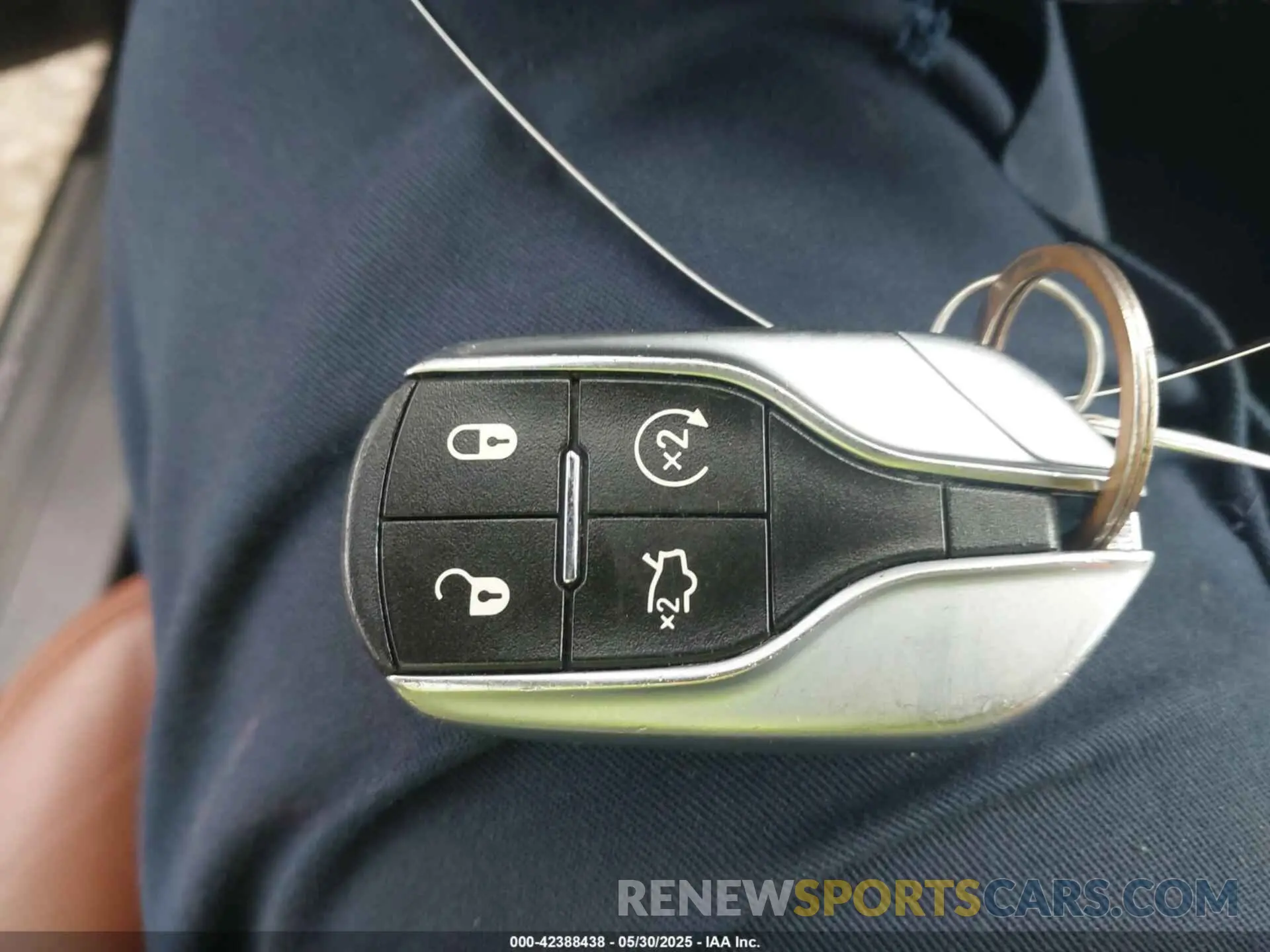 11 fotografías del automóvil dañado ZAM57XSA6L1356673 MASERATI GHIBLI 2020