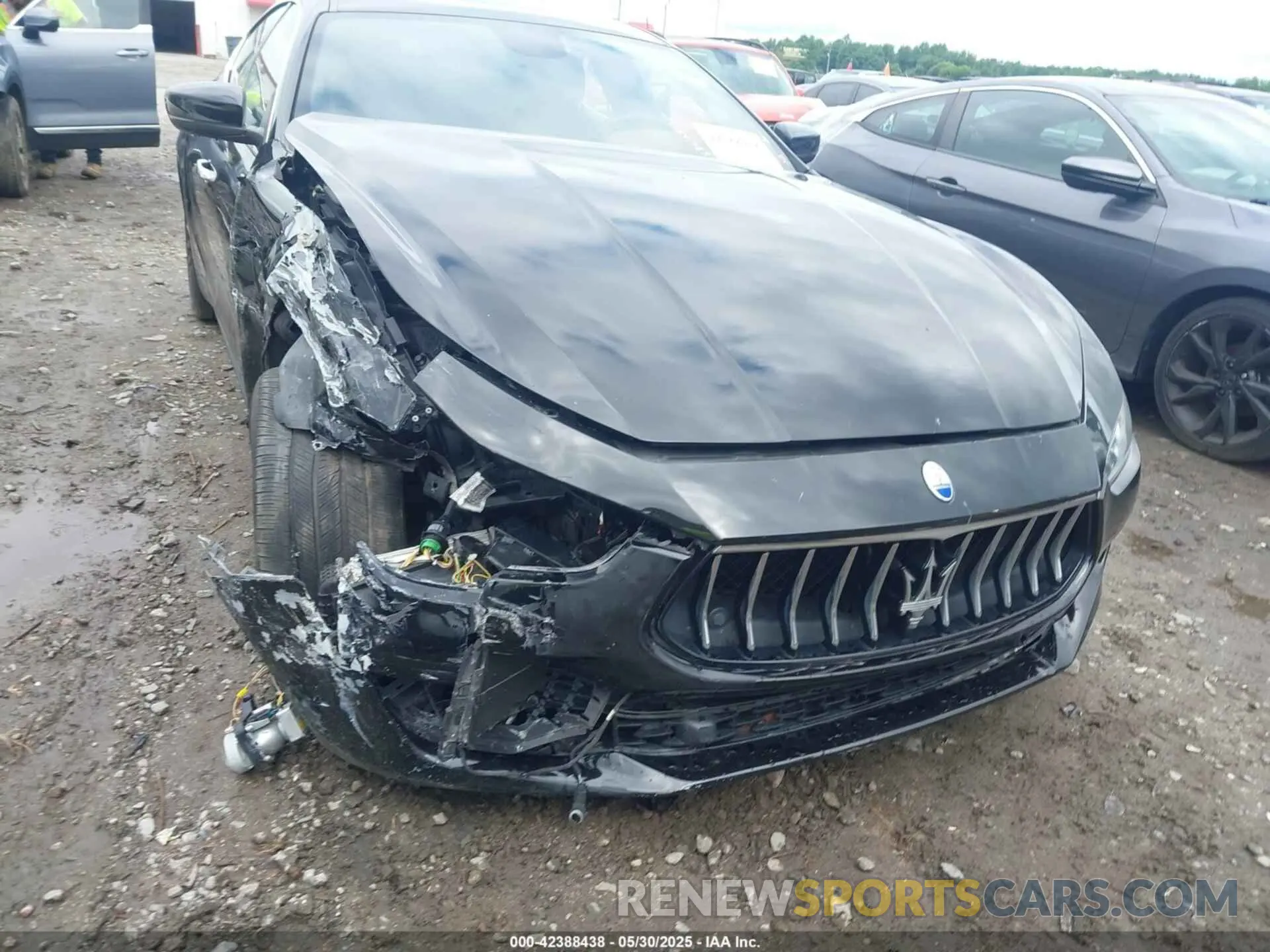 17 fotografías del automóvil dañado ZAM57XSA6L1356673 MASERATI GHIBLI 2020