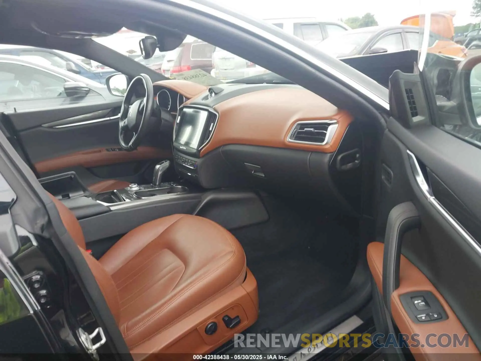 5 fotografías del automóvil dañado ZAM57XSA6L1356673 MASERATI GHIBLI 2020