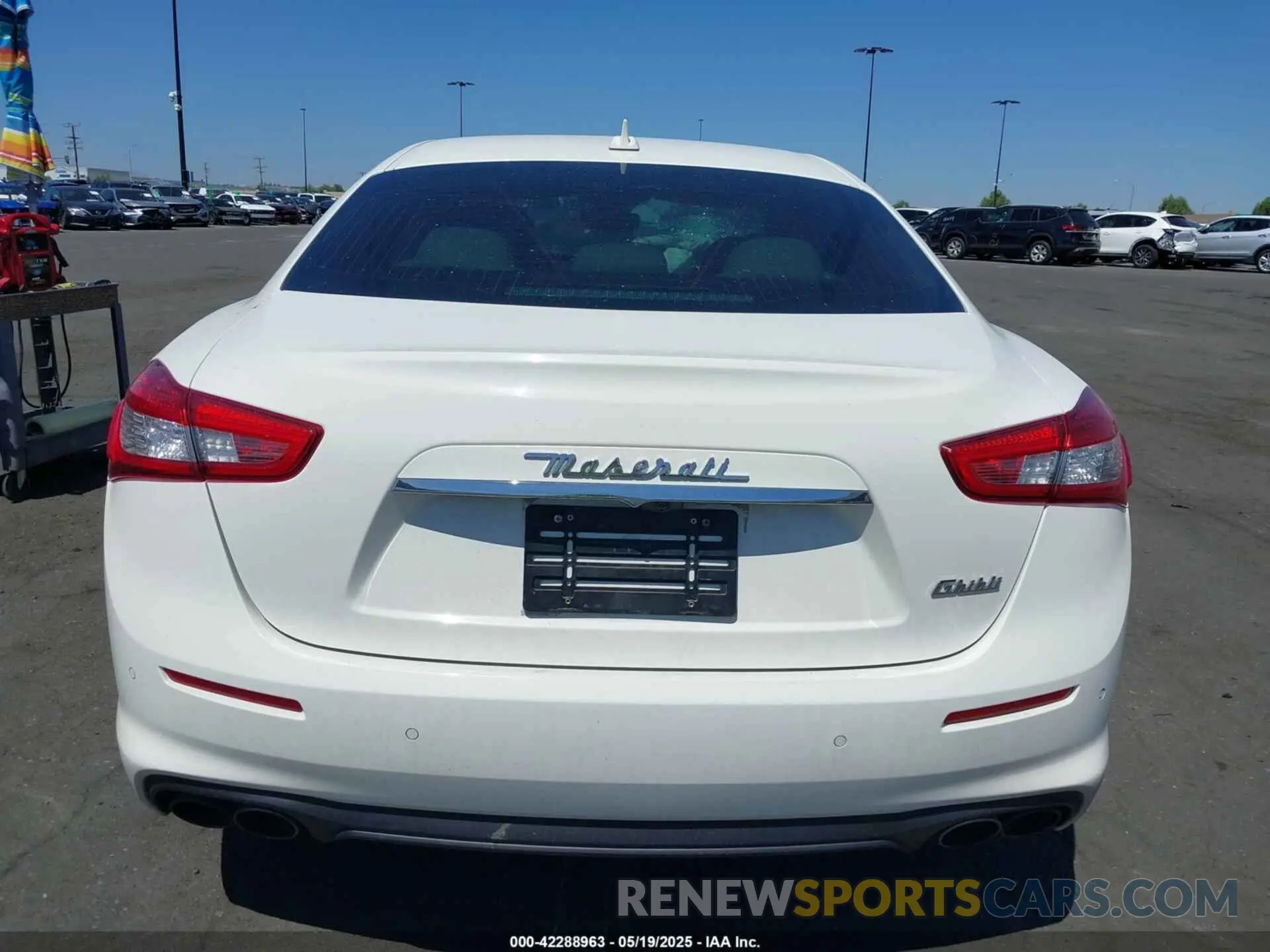 17 fotografías del automóvil dañado ZAM57XSA7L1344404 MASERATI GHIBLI 2020
